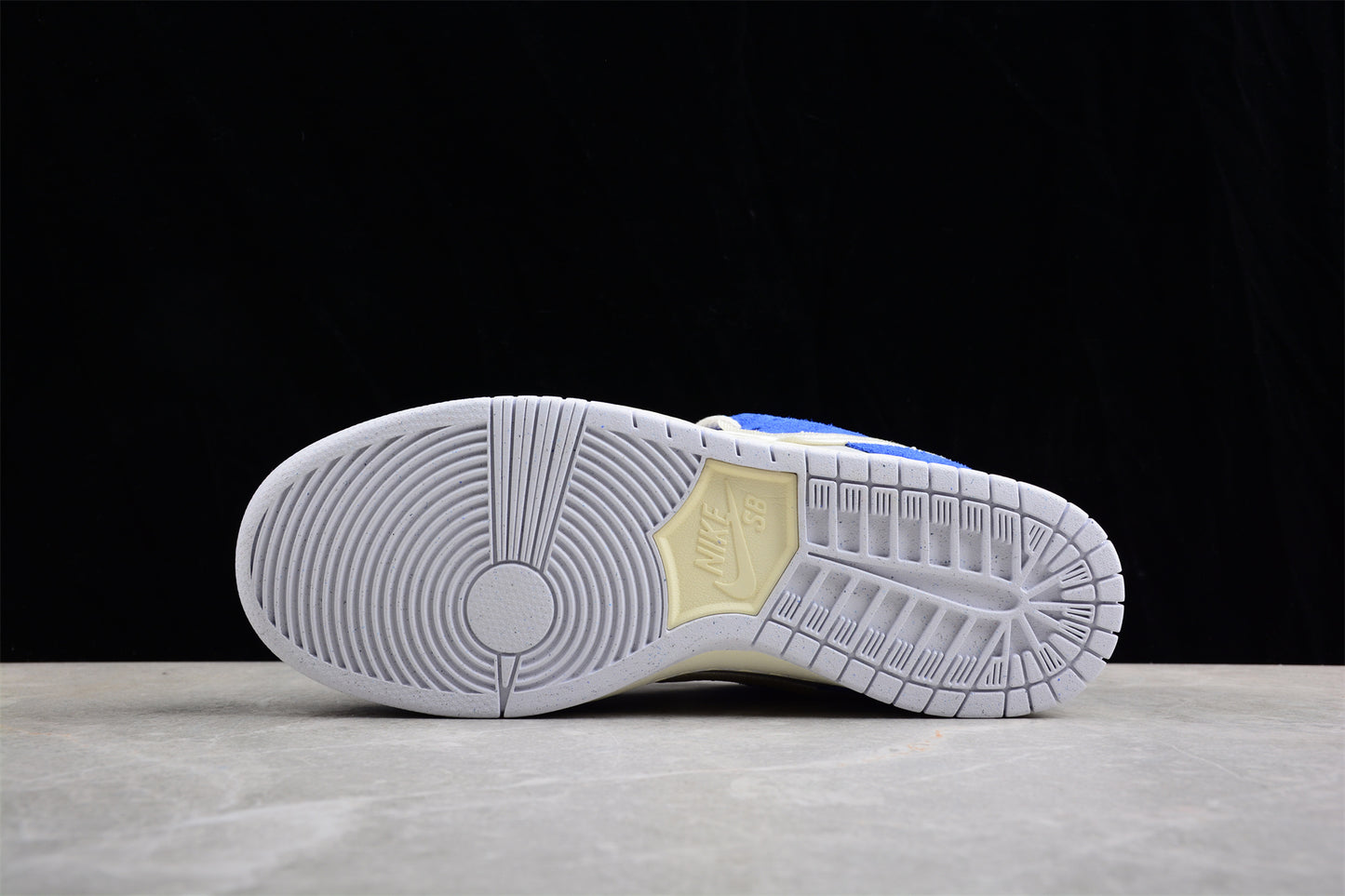 Fly Streetwear x Dunk Low Pro SB Gardenia