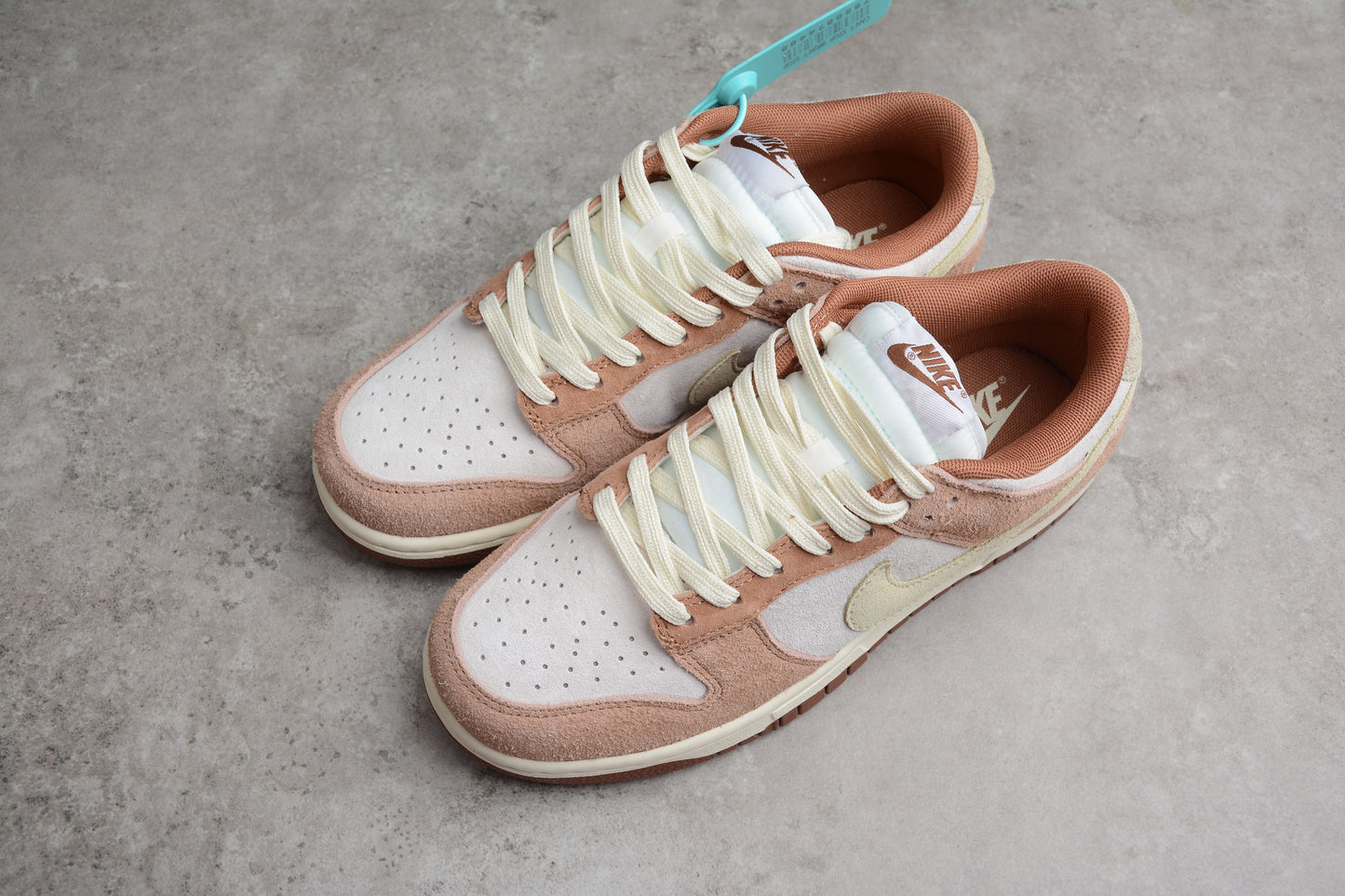 Nike Dunk Low Medium Curry