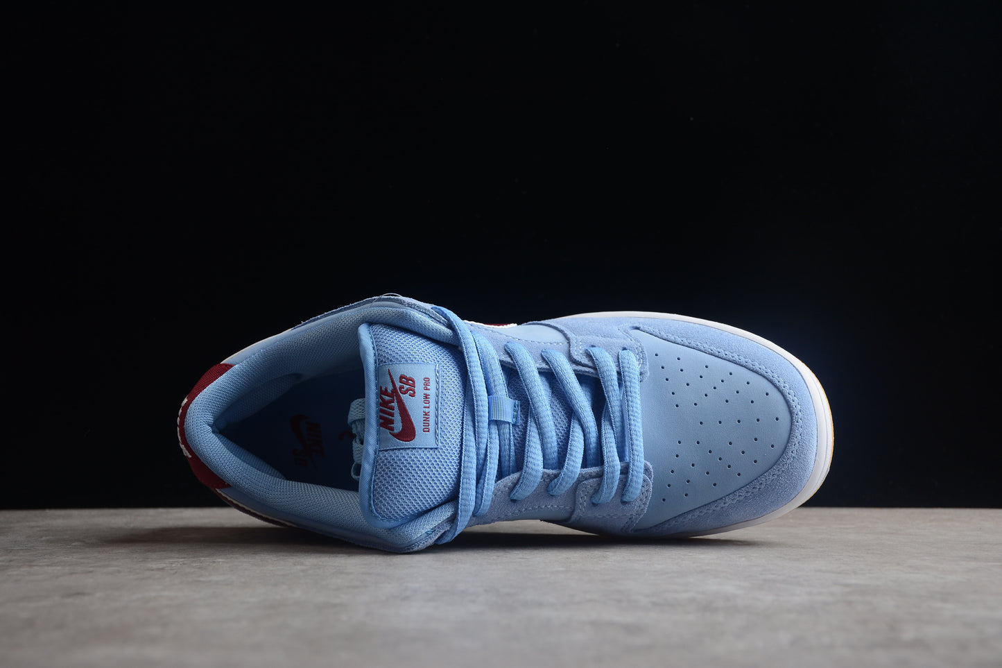 Nike SB Dunk Low Philadelphia Phillies