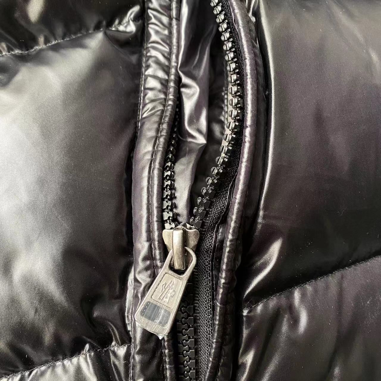 Moncler Puffer Jacket Maya