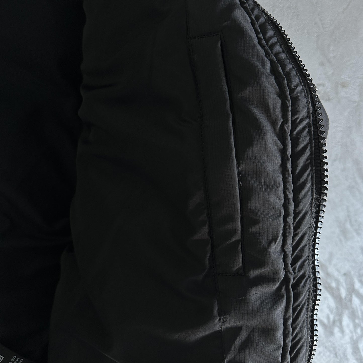 Trapstar Decoded Hooded Puffer Jacket 2.0 Black / Infrared