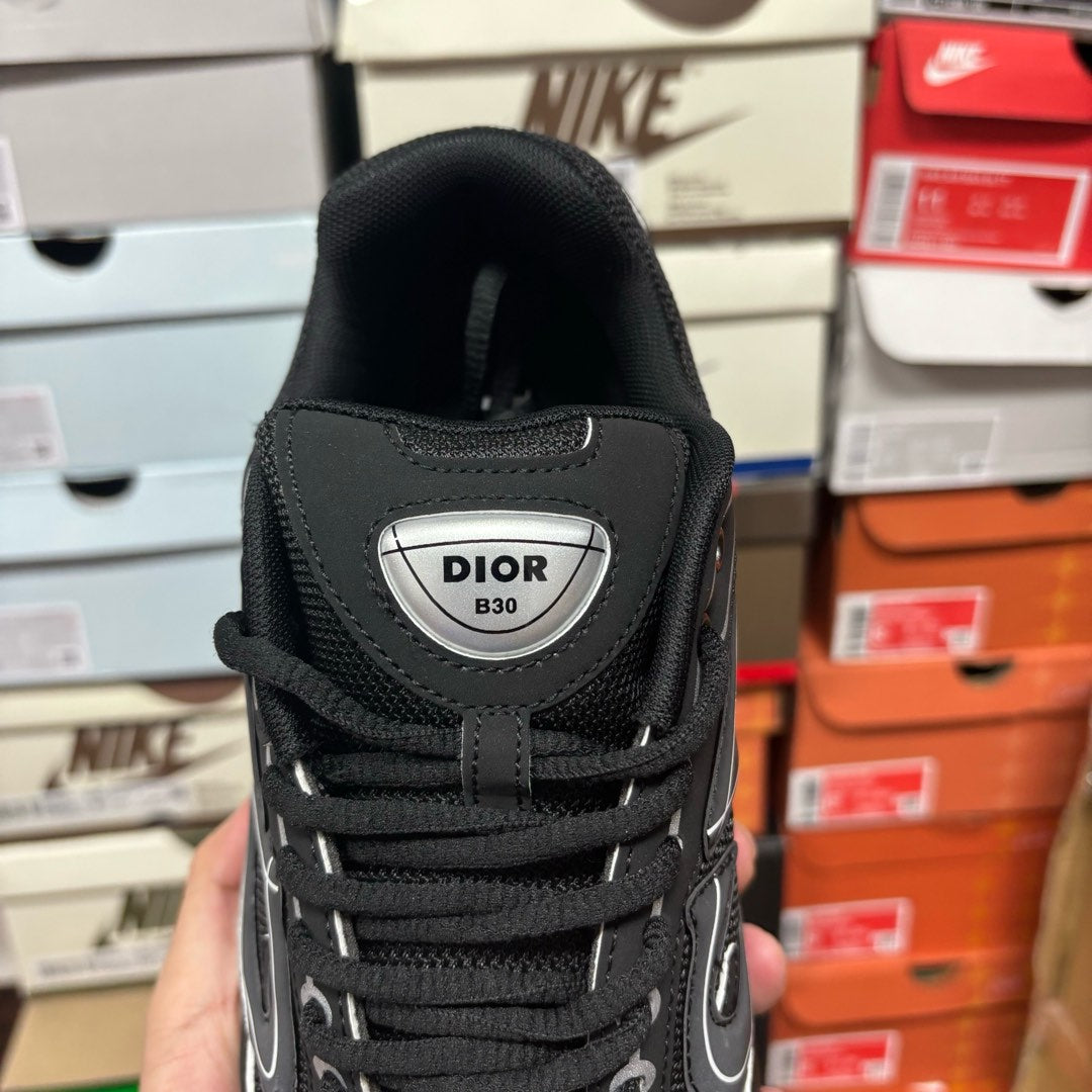 Dior B30
