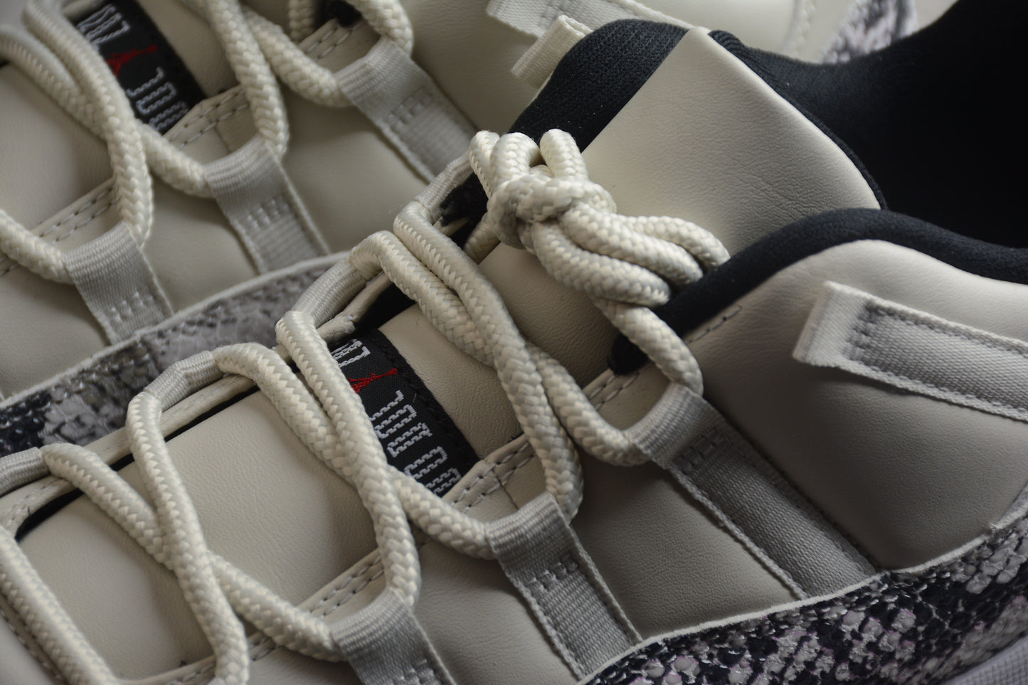 Air Jordan 11 Low "Snake"
