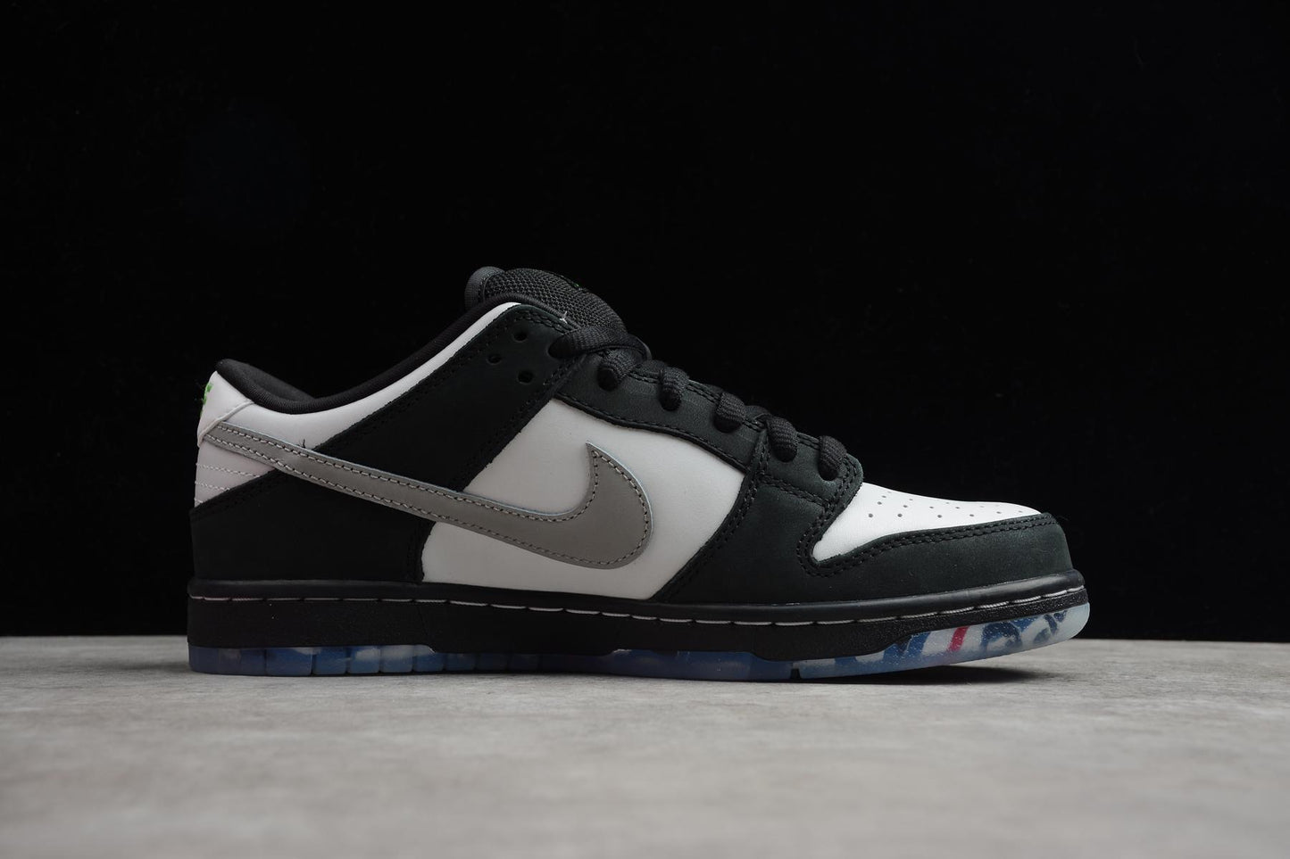 Nike SB Dunk Low Staple Panda Pigeon