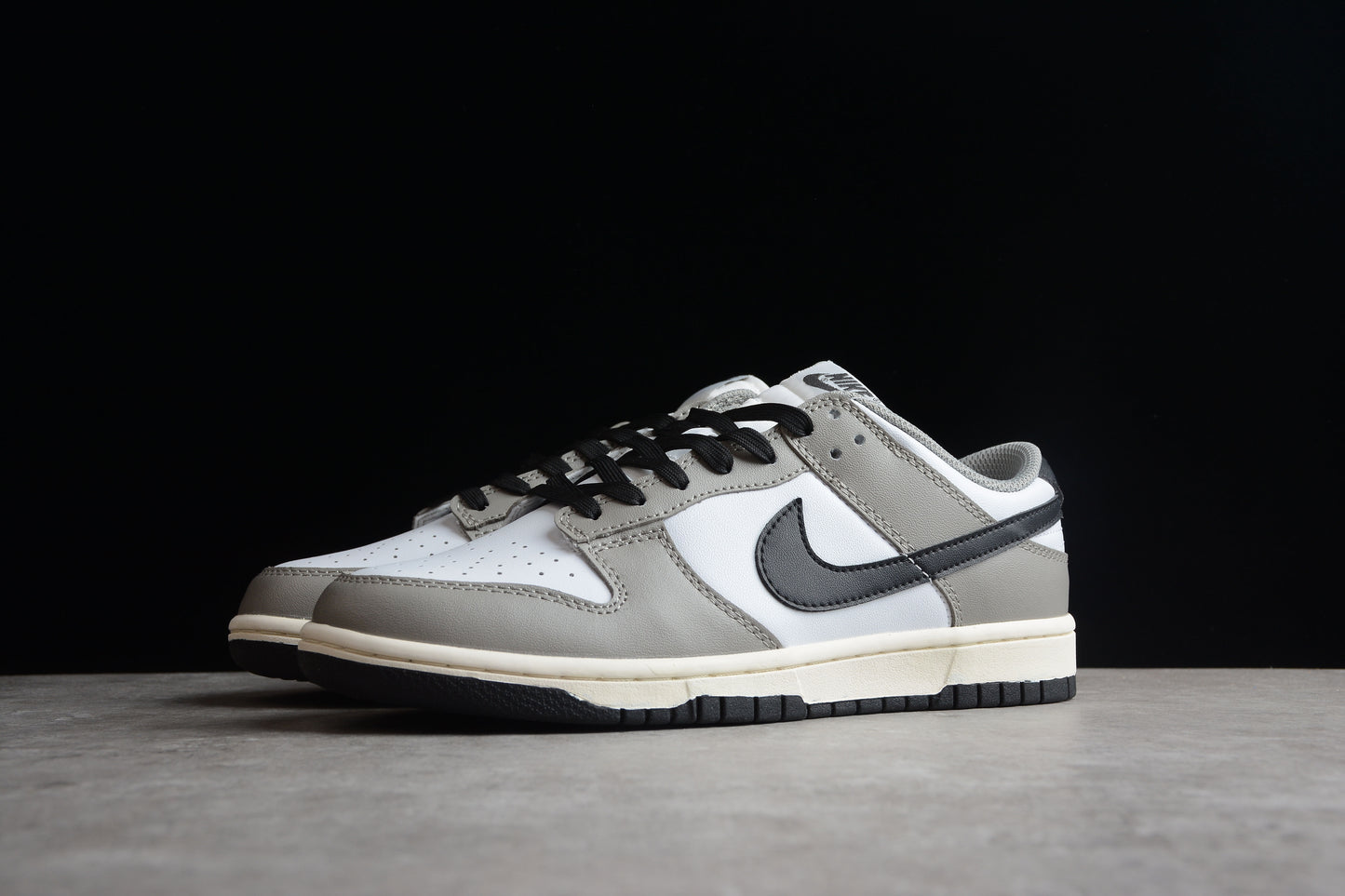 Nike Dunk Low Light Smoke Gray